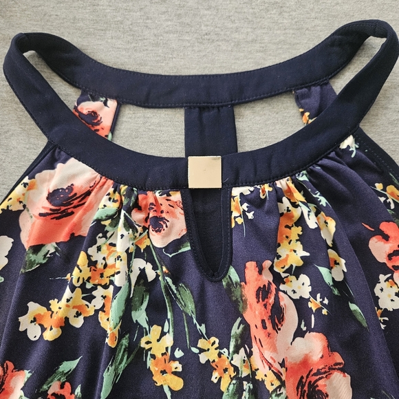 Perception Concept Halter Blouse - Picture 2 of 5